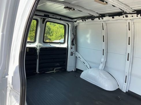 New 2026 GMC Savana 3500 w/ Driver Convenience Package RWD image 14