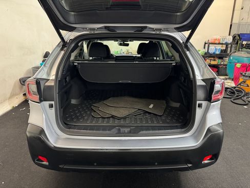 Used 2025 Subaru Outback Onyx Edition AWD/4WD image 6