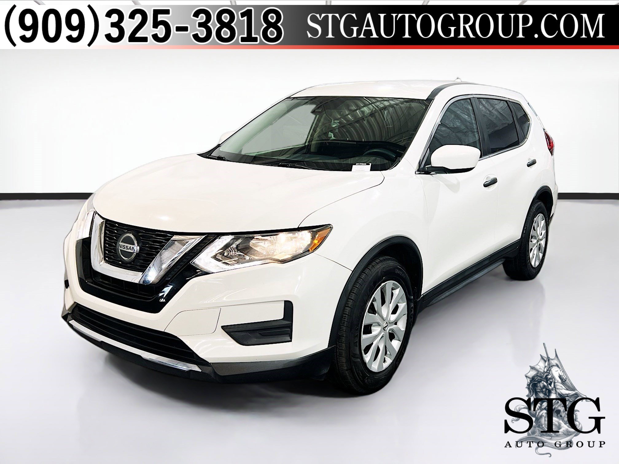 Used 2020 Nissan Rogue S FWD image 1