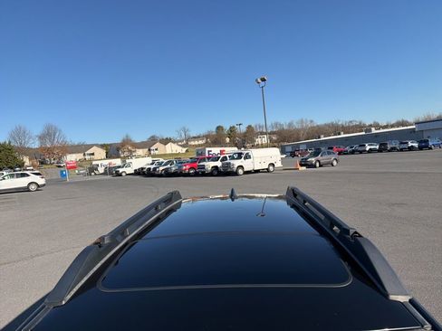 Used 2022 Subaru Outback Wilderness image 9