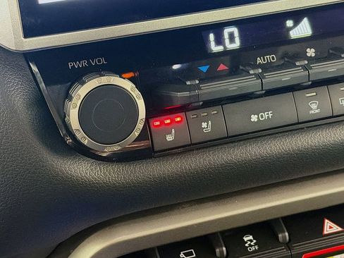 Used 2023 Toyota Tundra Limited image 37