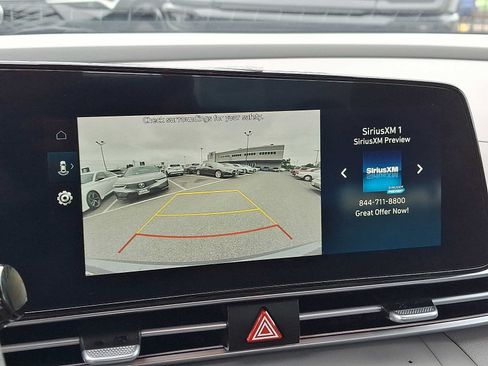 Used 2024 Hyundai Elantra SEL FWD image 19