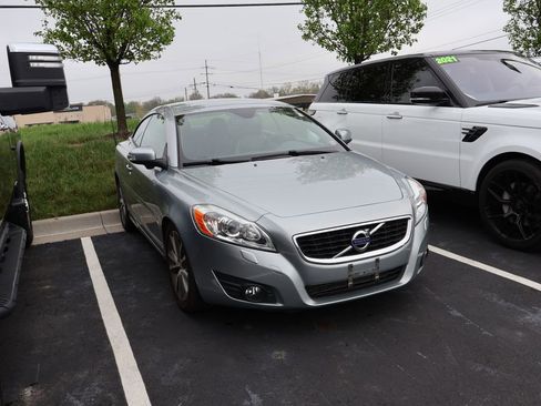 Used 2011 Volvo C70 T5 w/ Climate Pkg image 5
