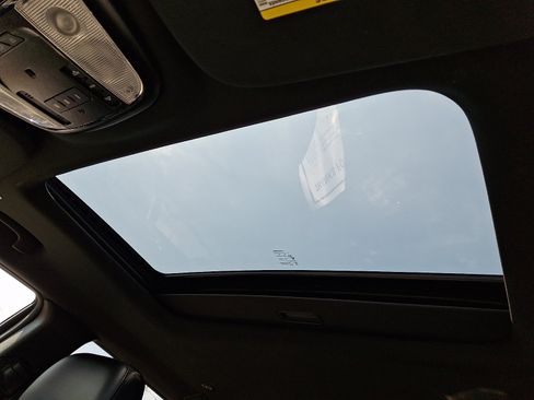 Used 2020 Jeep Grand Cherokee Altitude AWD/4WD image 14