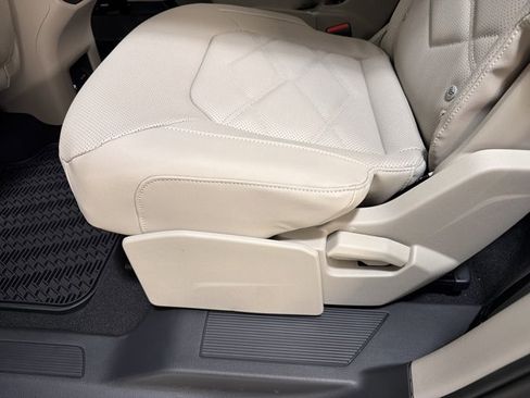 New 2026 Volkswagen Atlas SE image 23