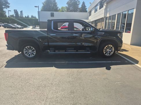 Used 2024 GMC Sierra 1500 Denali w/ Technology Package AWD/4WD image 6