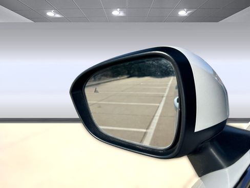 Used 2024 Mitsubishi Outlander SE image 31