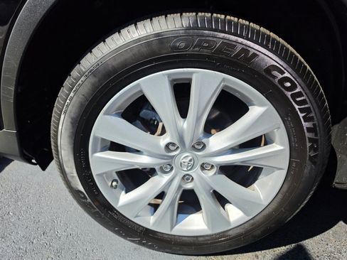 Used 2013 Toyota RAV4 Limited AWD/4WD image 10