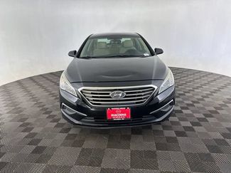 Used 2017 Hyundai Sonata SE FWD video 2