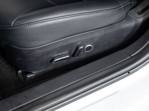 Used 2018 Tesla Model 3 Long Range image 16