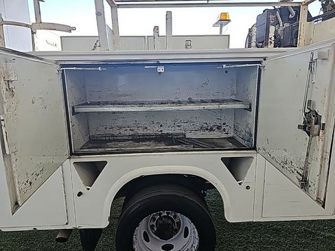 Used 2013 Ford F550 2WD Regular Cab Super Duty w/ Payload Upgrade Pkg image 18