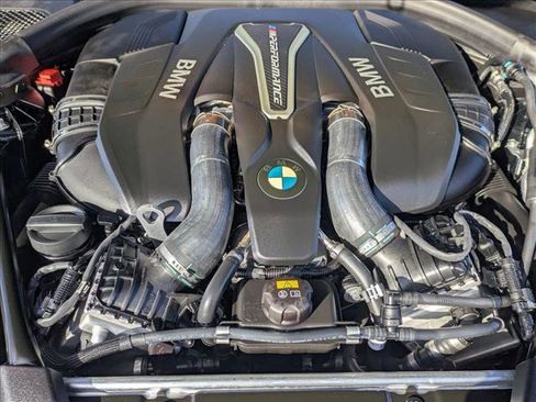 Used 2018 BMW M550i xDrive image 21