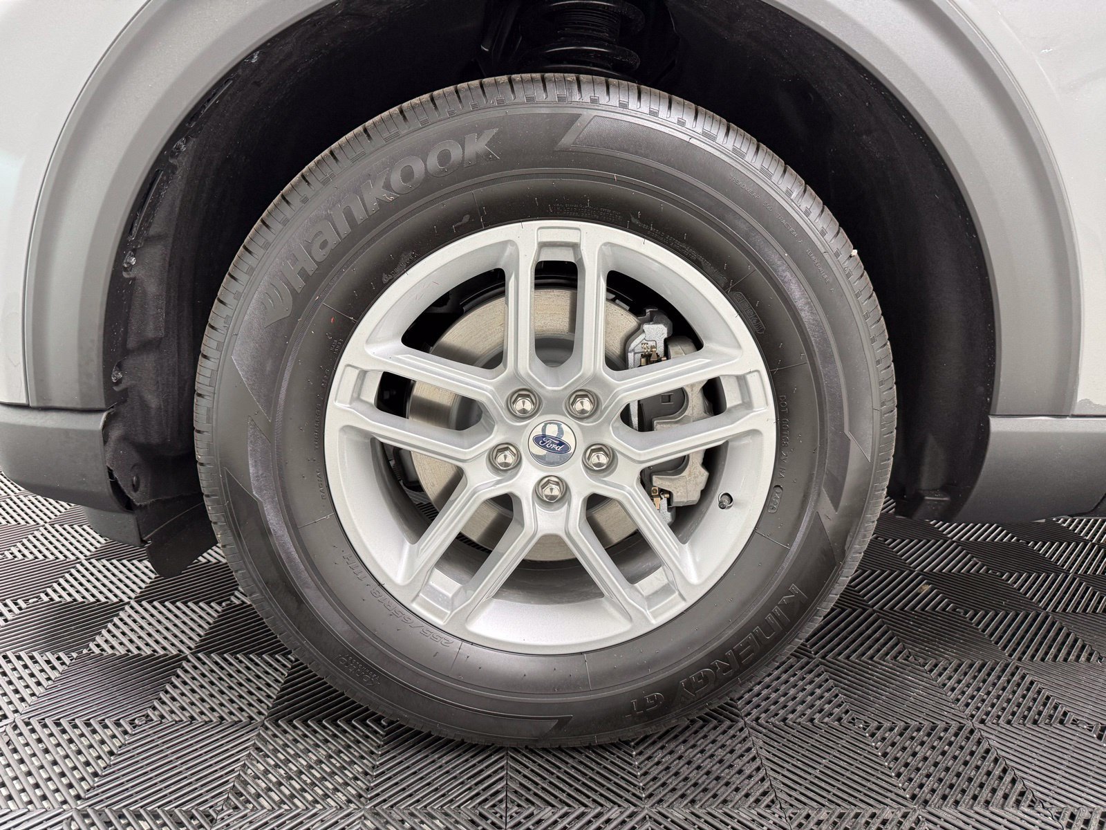New 2026 Ford Explorer Active w/ Active Comfort Package RWD image 10