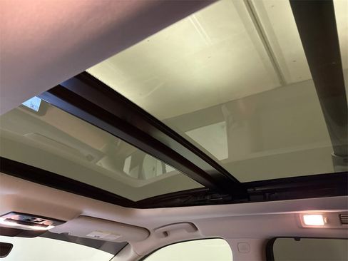 Used 2024 Nissan Pathfinder Platinum w/ Cargo Package image 13