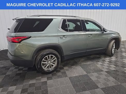 Used 2023 Chevrolet Traverse LT AWD/4WD image 3