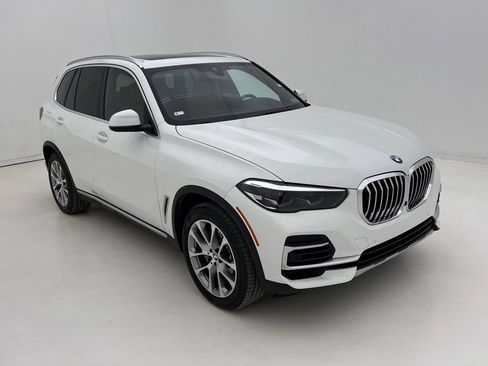 Certified 2023 BMW X5 xDrive40i w/ Premium Package image 2