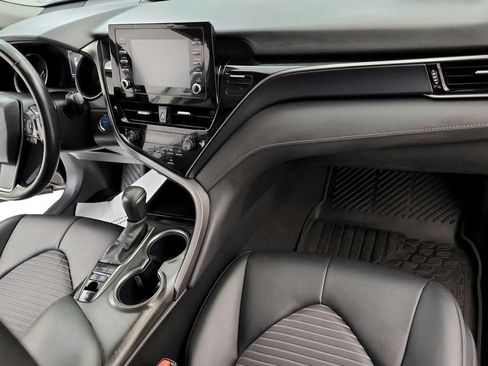 Certified 2024 Toyota Camry SE FWD image 15