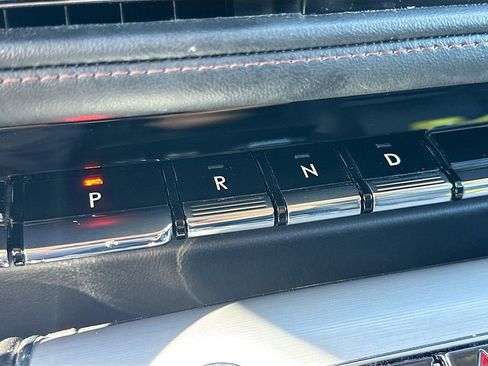 Used 2023 Lincoln Aviator Standard image 18