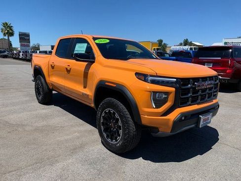 New 2026 GMC Canyon AT4 w/ AT4 Premium Package image 4