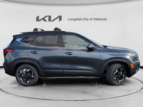New 2026 Kia Seltos EX FWD image 3
