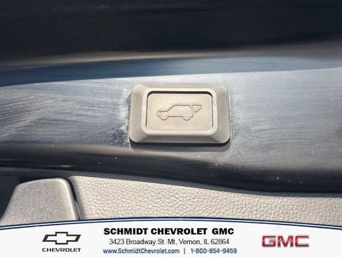 Used 2021 Toyota RAV4 XLE Premium image 10