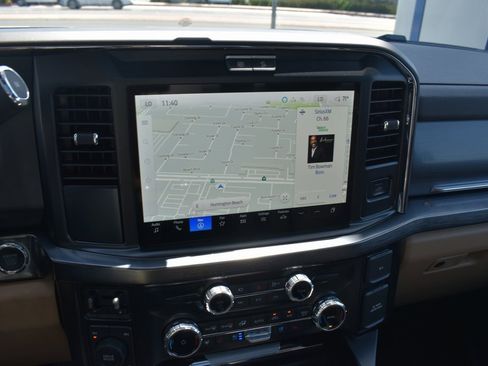 Used 2025 Ford F450 Lariat w/ FX4 Off-Road Package image 29