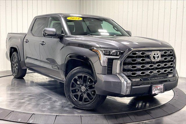 Used 2024 Toyota Tundra Platinum AWD/4WD image 3