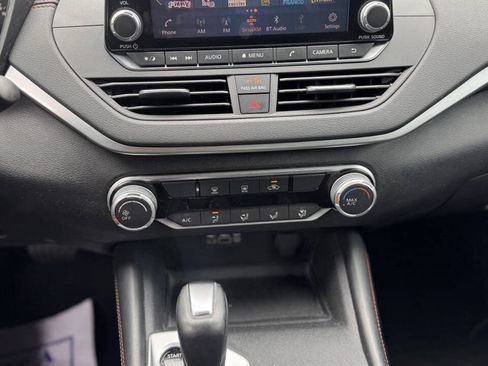 Used 2021 Nissan Altima 2.5 SR FWD image 16