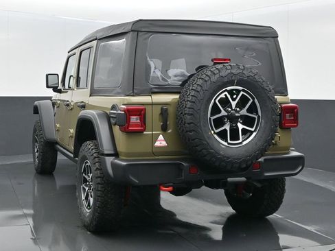 Certified 2025 Jeep Wrangler Unlimited Rubicon w/ Technology Group image 6