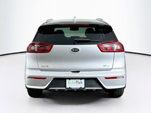 Used 2018 Kia Niro EX FWD image 7