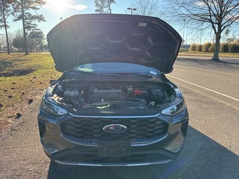 Used 2025 Ford Escape ST-Line image 19