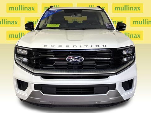 Certified 2025 Ford Expedition Platinum image 15
