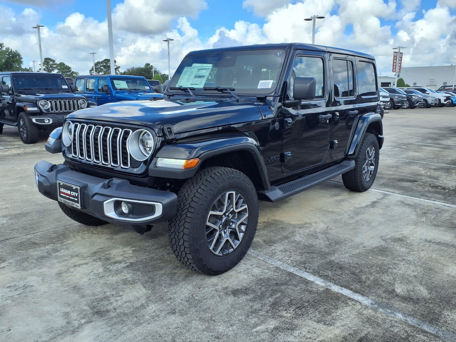 New 2026 Jeep Wrangler Unlimited Sahara AWD/4WD image 3