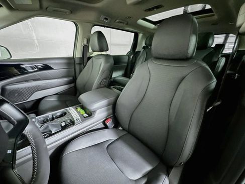 New 2027 Kia Carnival SX Prestige FWD image 24