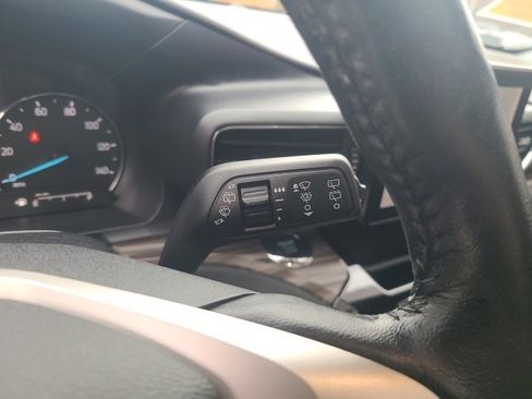 Used 2022 Ford Explorer Limited w/ Equipment Group 301A image 23