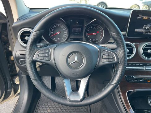 Used 2017 Mercedes-Benz GLC 300 4MATIC image 14