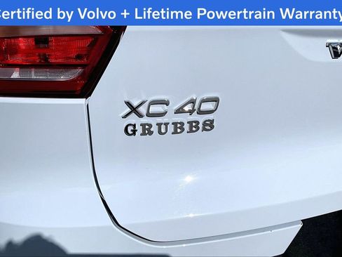 Certified 2025 Volvo XC40 B5 Plus image 41