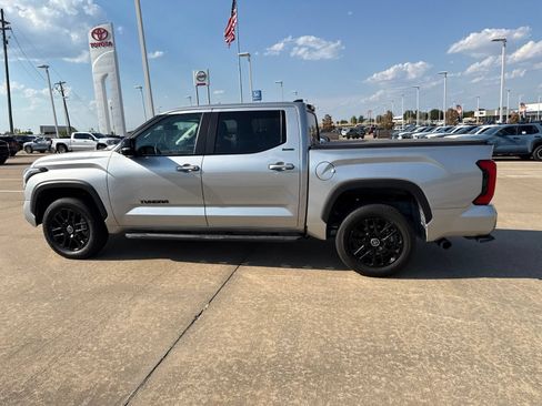 Used 2024 Toyota Tundra Limited AWD/4WD image 7