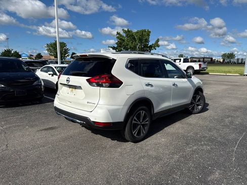 Used 2019 Nissan Rogue SV w/ Premium Package AWD/4WD image 11