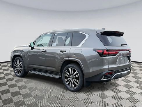 Used 2026 Lexus LX 600 4WD w/ Luxury Package image 4