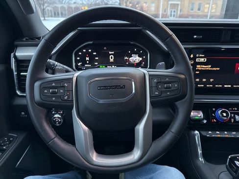 Used 2023 GMC Sierra 1500 Denali w/ Technology Package image 15
