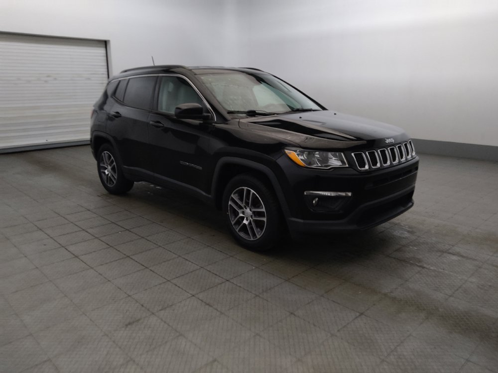 Used 2019 Jeep Compass Latitude FWD image 11