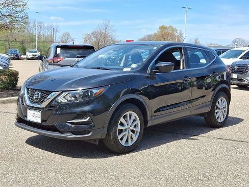 Certified 2022 Nissan Rogue Sport S image 4
