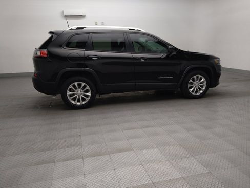 Used 2021 Jeep Cherokee Latitude FWD image 10