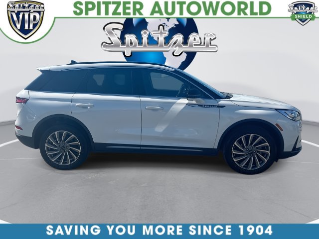 Used 2025 Lincoln Corsair Reserve AWD/4WD image 11