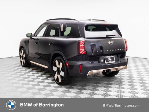 Used 2025 MINI Cooper Countryman S w/ Comfort Package Max image 3