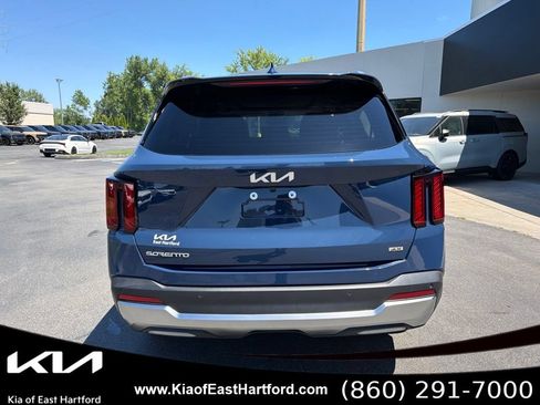 Used 2026 Kia Sorento S w/ S Panoramic Sunroof Package AWD/4WD image 9