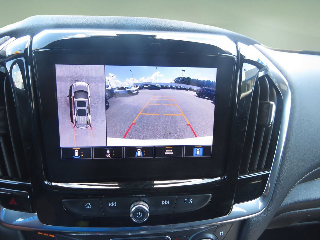 Certified 2023 Chevrolet Traverse Premier FWD image 54