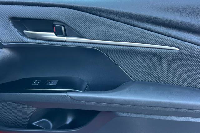 Certified 2025 Toyota Camry SE FWD image 18