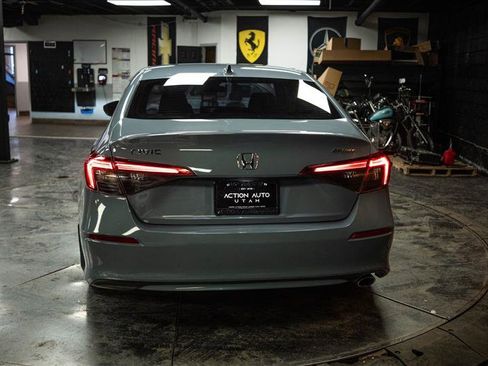 Used 2022 Honda Civic Sport image 6